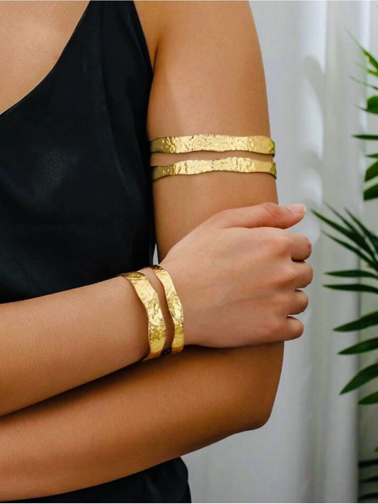 Anthropologie Jewelry - 2pc Set Gold Textured Hammered Cuff Bracelet And Armlet